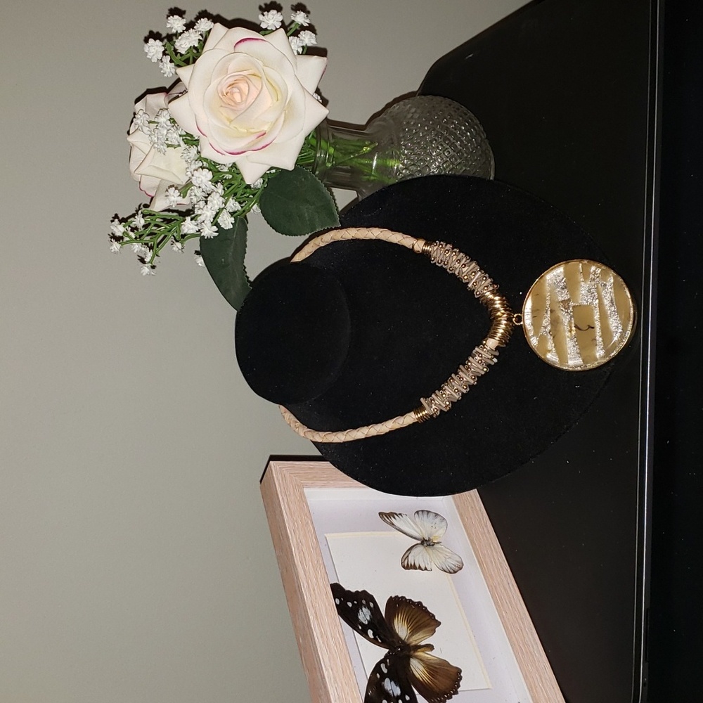 Chico's Gold mother of pearl rope necklace